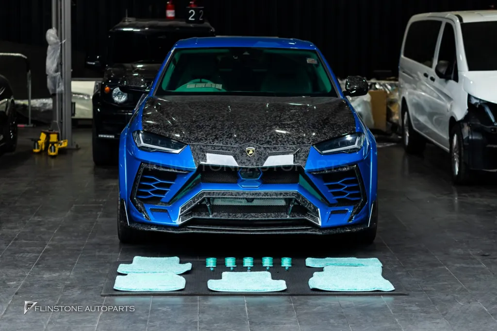 Lamborghini Urus Belt พรม