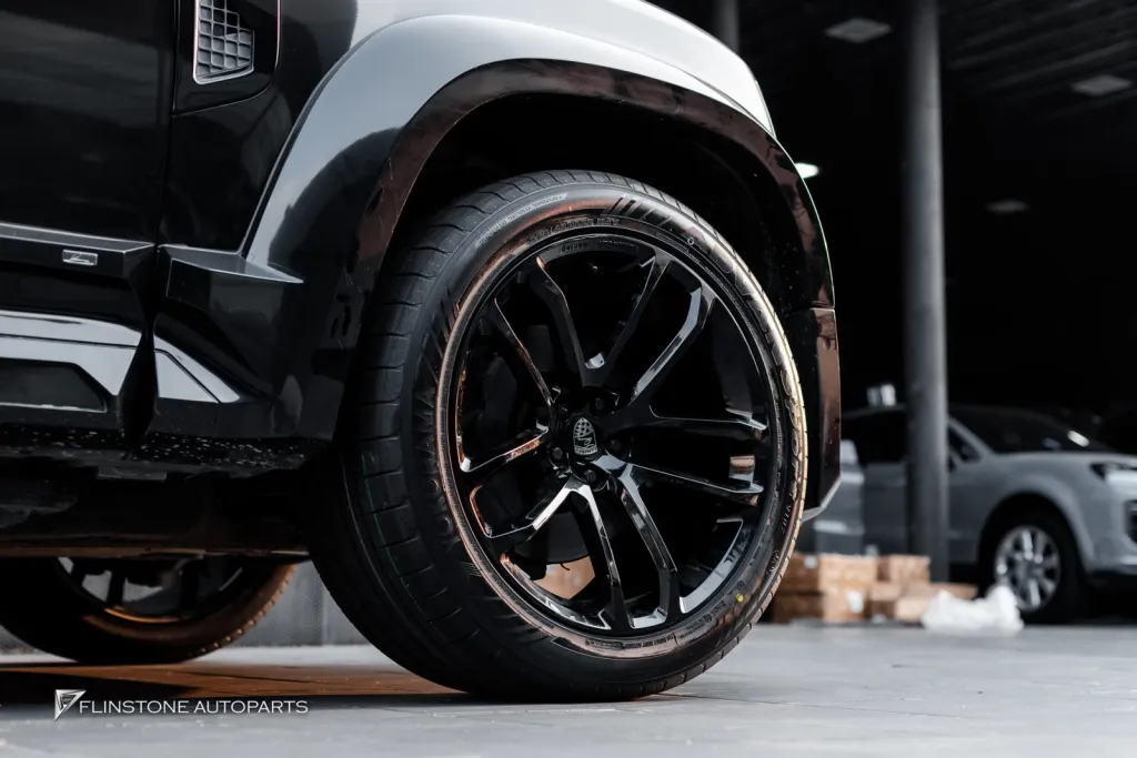 Range Rover ยาง Yokohama Advansport