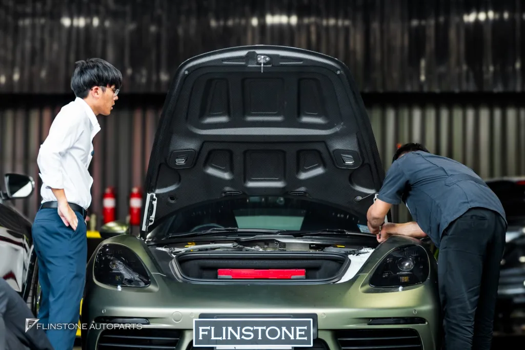 Porsche 718 ฝากระโปรงคาร์บอน