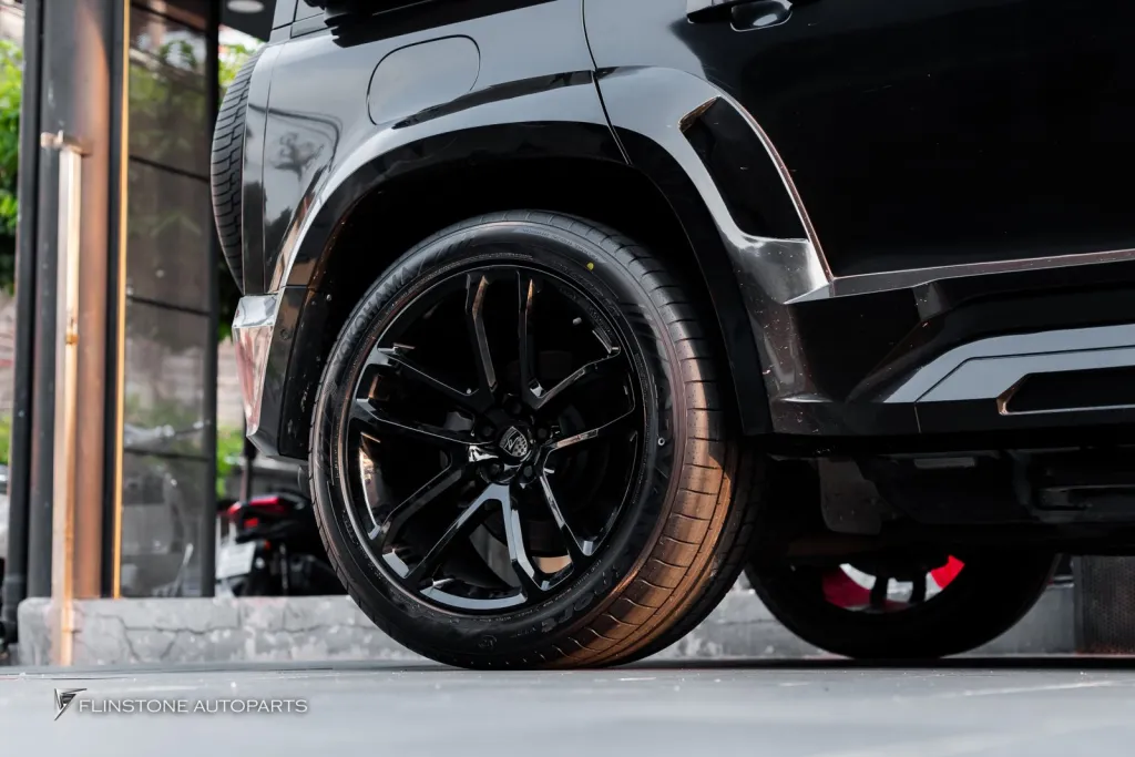 Range Rover ยาง Yokohama Advansport