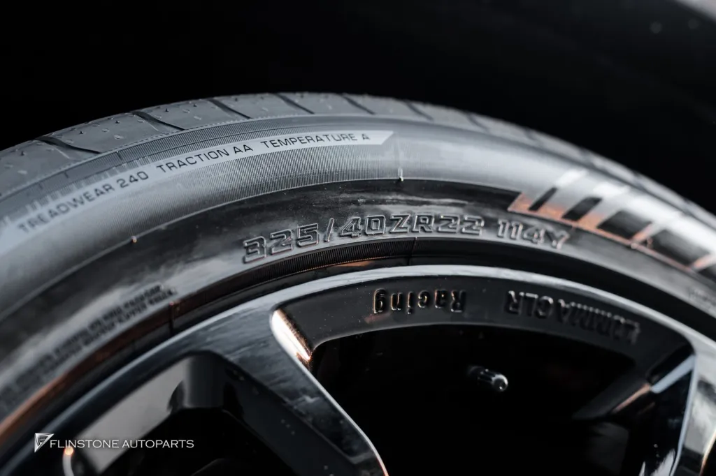Range Rover ยาง Yokohama Advansport