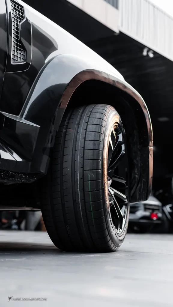 Range Rover ยาง Yokohama Advansport