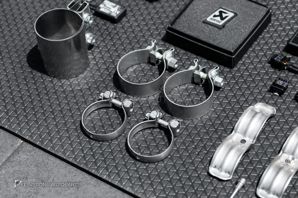 Porsche Cayenne S ท่อ Akrapovic