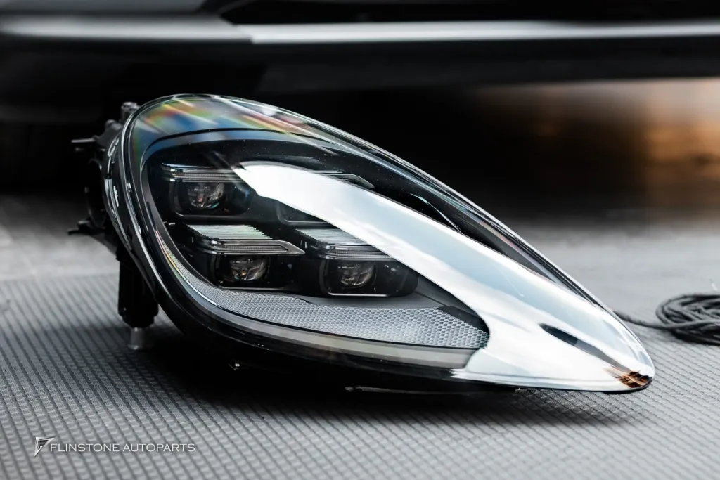 Porsche Cayenne ไฟหน้า Keyless
