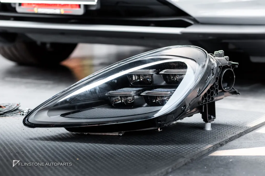 Porsche Cayenne ไฟหน้า Keyless
