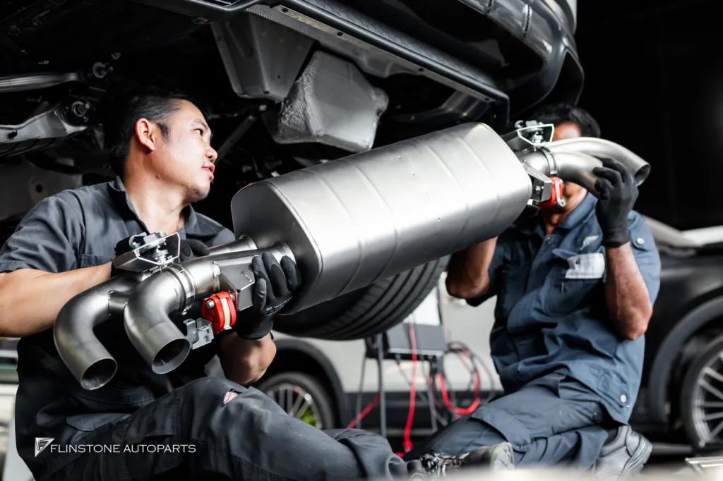 Porsche Cayenne S ท่อ Akrapovic