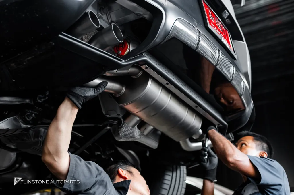 Porsche Cayenne S ท่อ Akrapovic