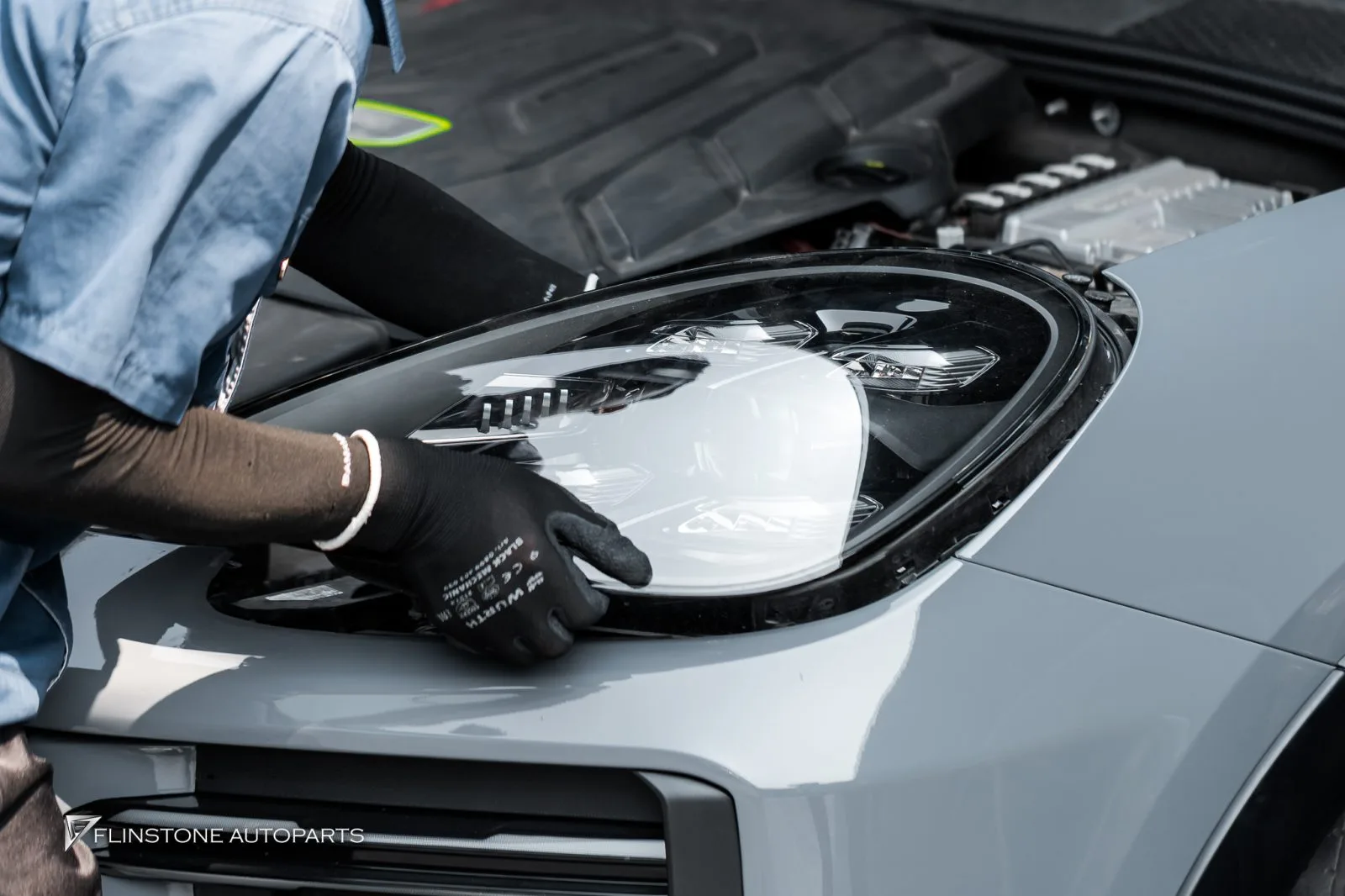 Porsche Cayenne ไฟหน้า Keyless