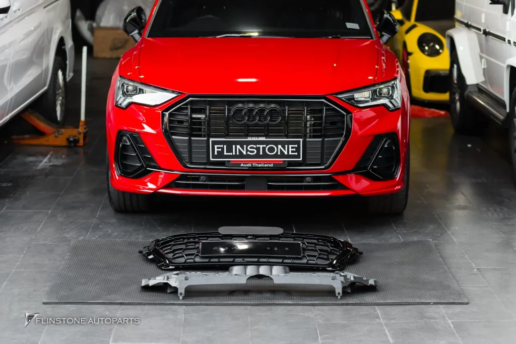 Audi Q3 กระจัง โลโก้รอบคัน
