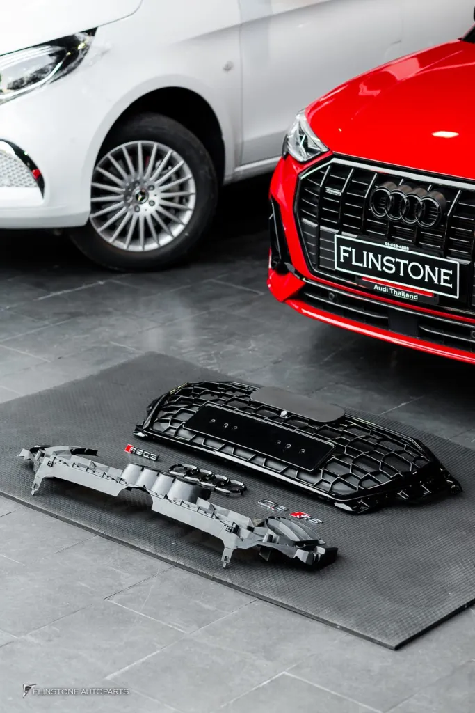 Audi Q3 กระจัง โลโก้รอบคัน