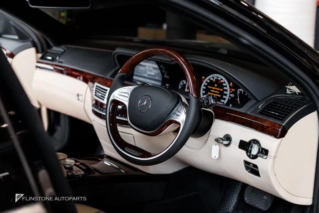 Mercedes Benz W221 พวงมาลัย