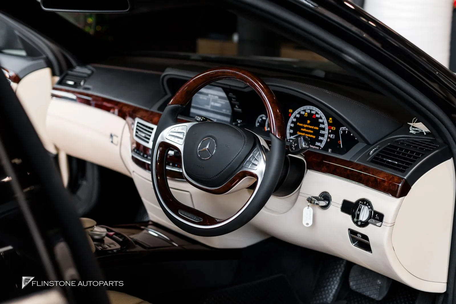 Mercedes Benz W221 พวงมาลัย