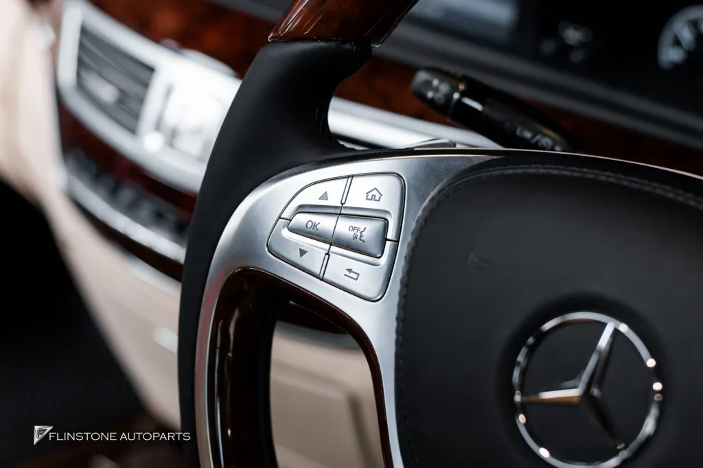 Mercedes Benz W221 พวงมาลัย