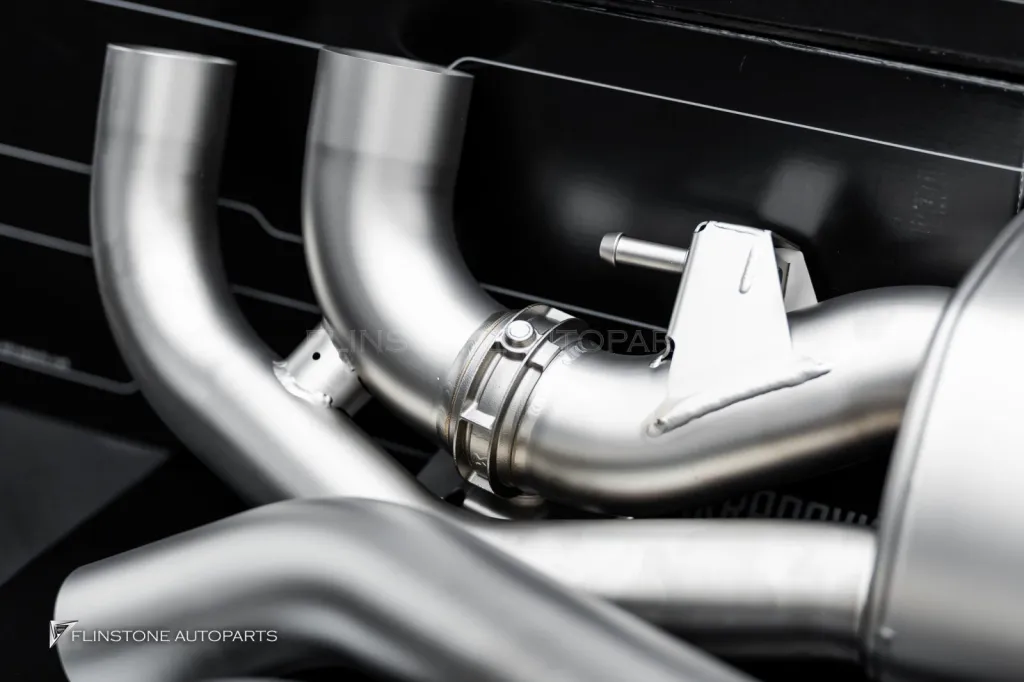 ท่อ Akrapovic For Porsche Cayenne 2025