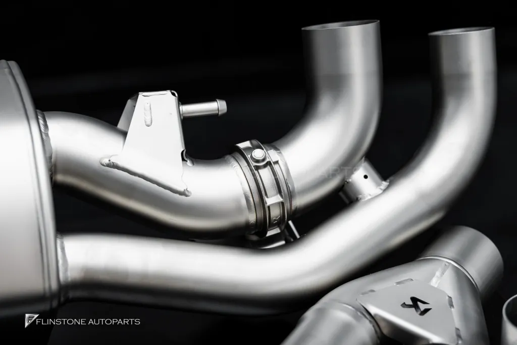 ท่อ Akrapovic For Porsche Cayenne 2025