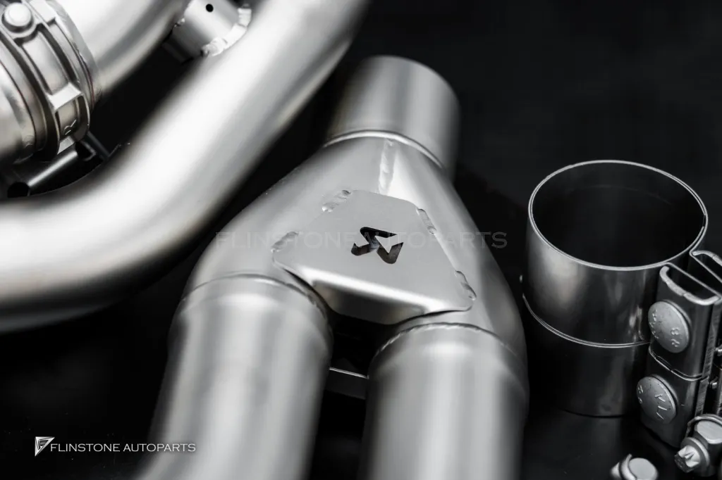 ท่อ Akrapovic For Porsche Cayenne 2025