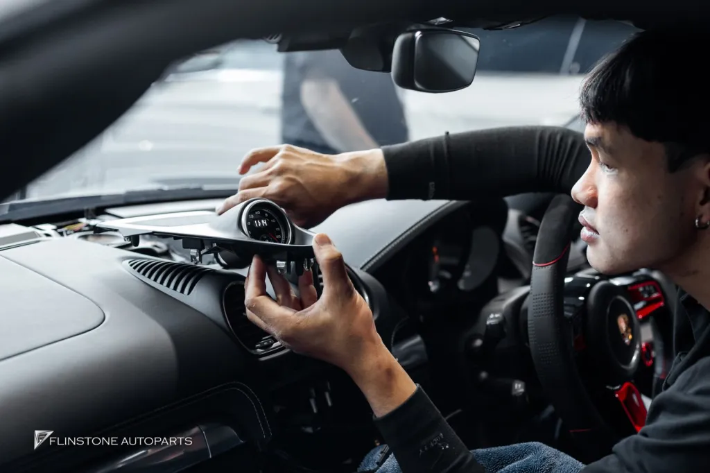 Porsche 718 Stop watch