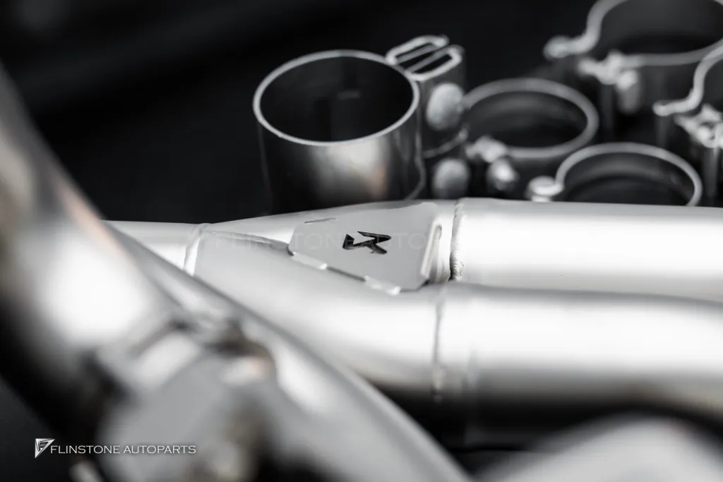 ท่อ Akrapovic For Porsche Cayenne 2025