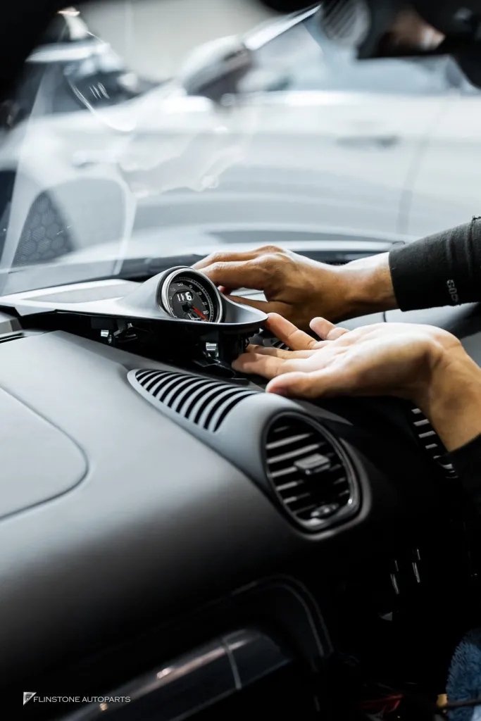 Porsche 718 Stop watch
