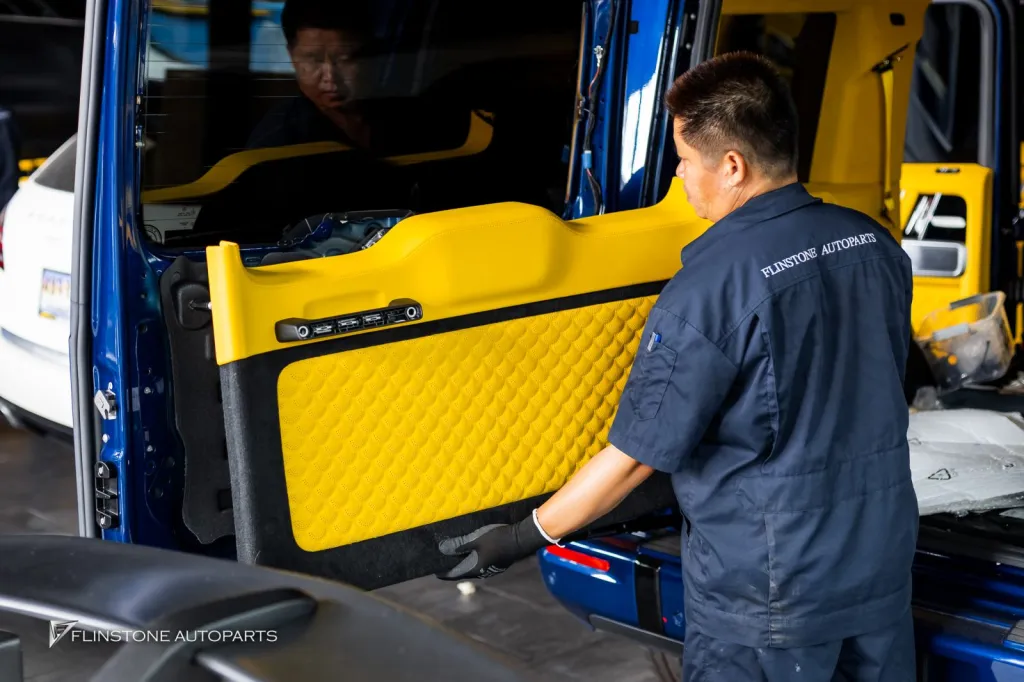 Mercedes Benz Gclass ภายในเหลือง ชุดพาร์ท G63 เบรค บันไดไฟฟ้า ท่อ Thor Active Sound ล้อ Usus