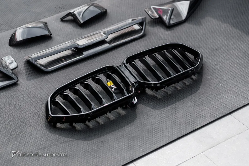 BMW X6 กระจัง LED พาร์ทคาร์บอนรอบคัน Usus