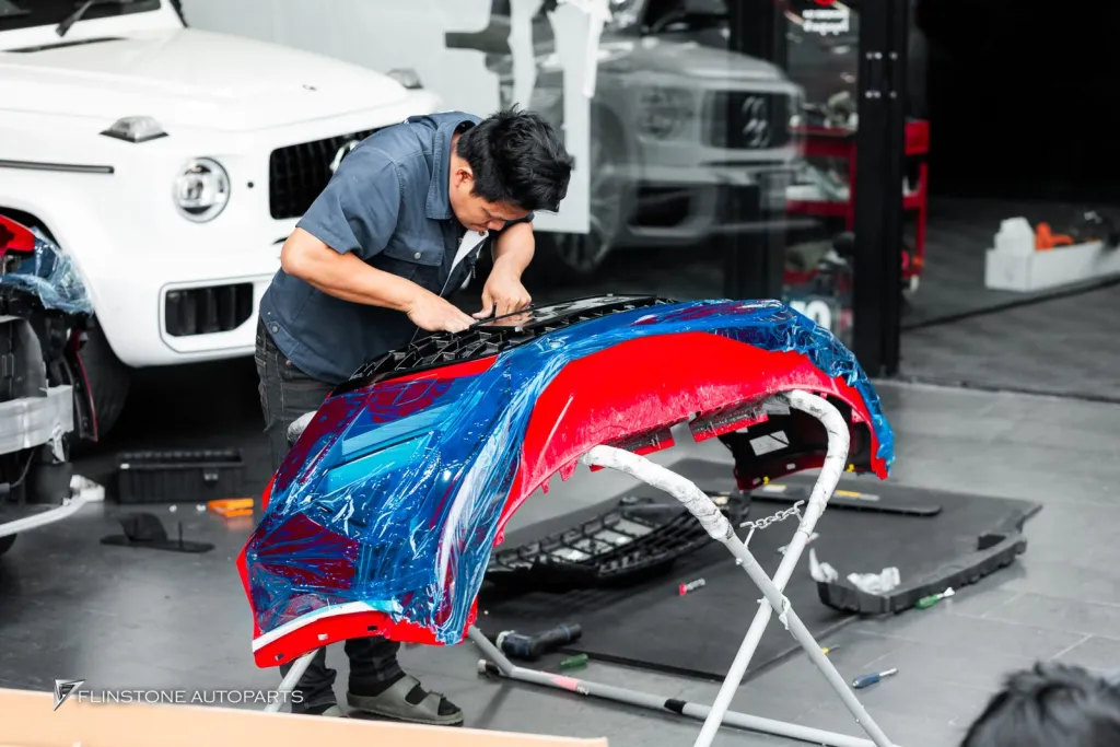 Audi Q3 กระจัง โลโก้รอบคัน