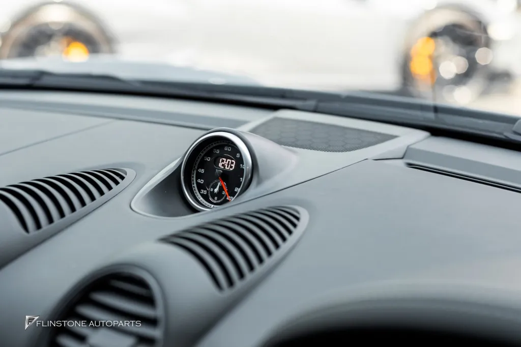 Porsche 718 Stop watch