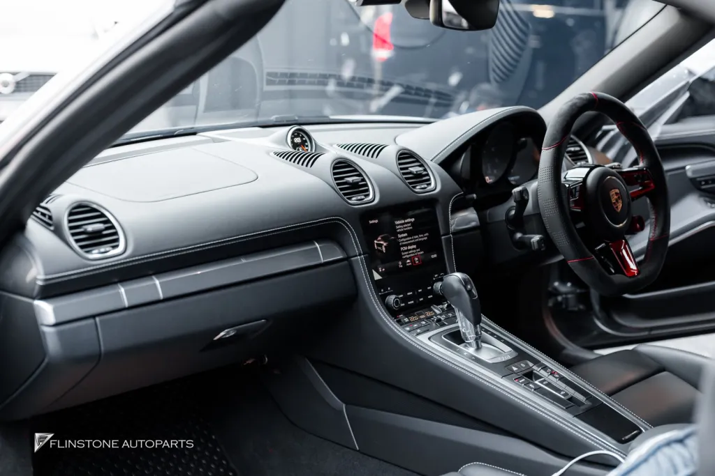 Porsche 718 Stop watch