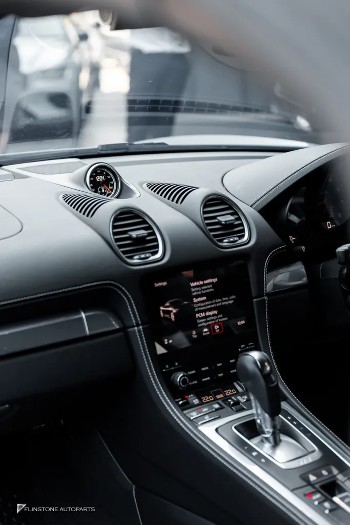 Porsche 718 Stop watch