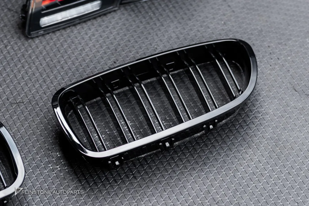 BMW F10 ลิ้นหน้า โลโก้ดำ ไฟท้าย สปอยเลอร์