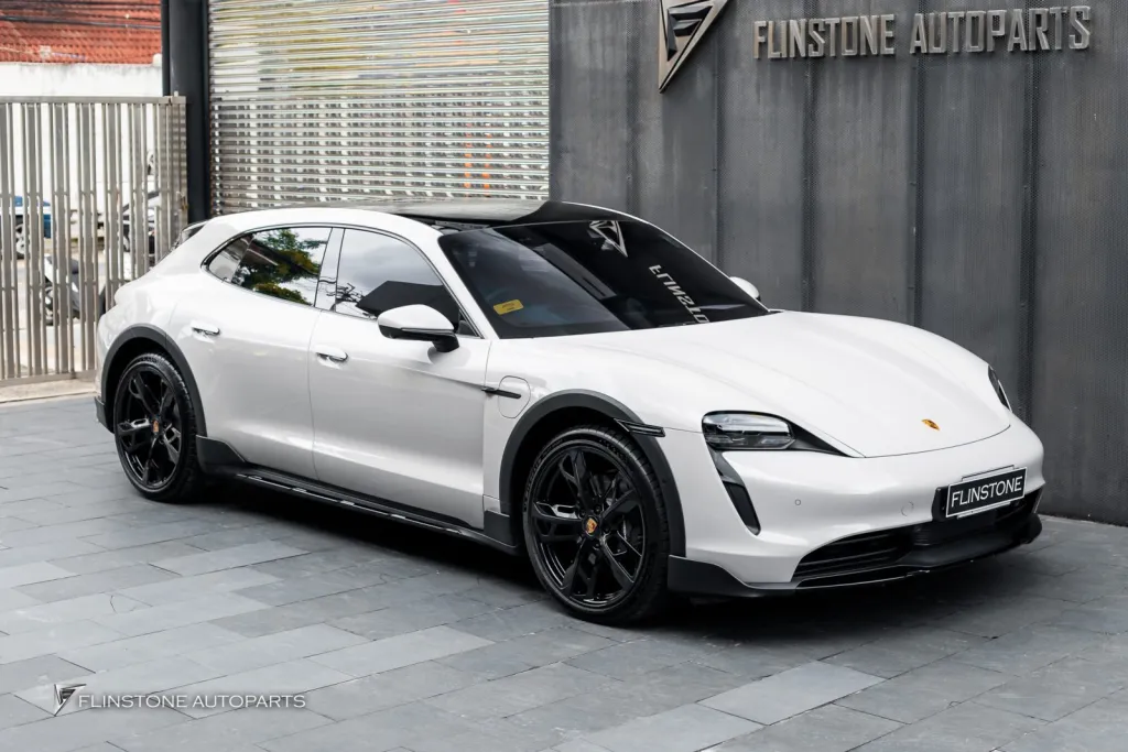 Porsche Taycan 4 กระจกมองข้างพับได้