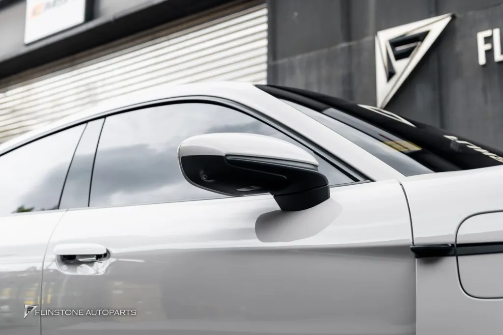 Porsche Taycan 4 กระจกมองข้างพับได้