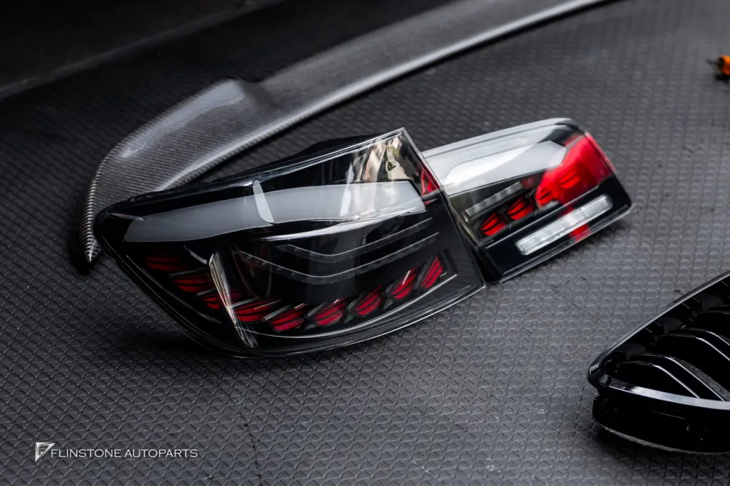 BMW F10 ลิ้นหน้า โลโก้ดำ ไฟท้าย สปอยเลอร์