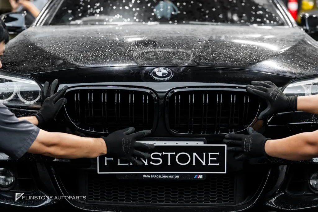 BMW F10 ลิ้นหน้า โลโก้ดำ ไฟท้าย สปอยเลอร์