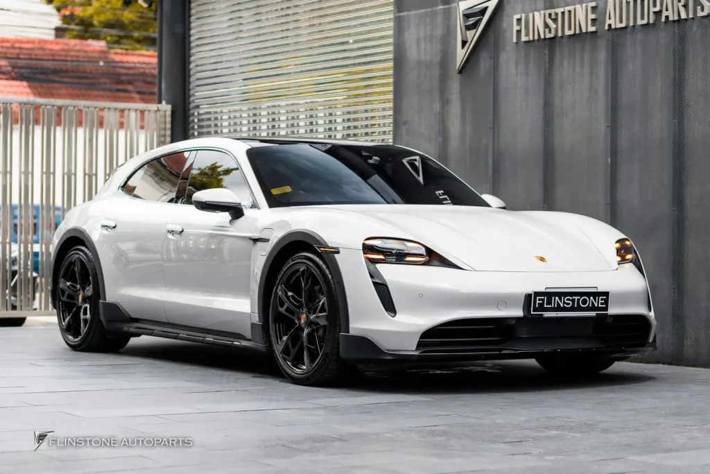 Porsche Taycan 4 กระจกมองข้างพับได้