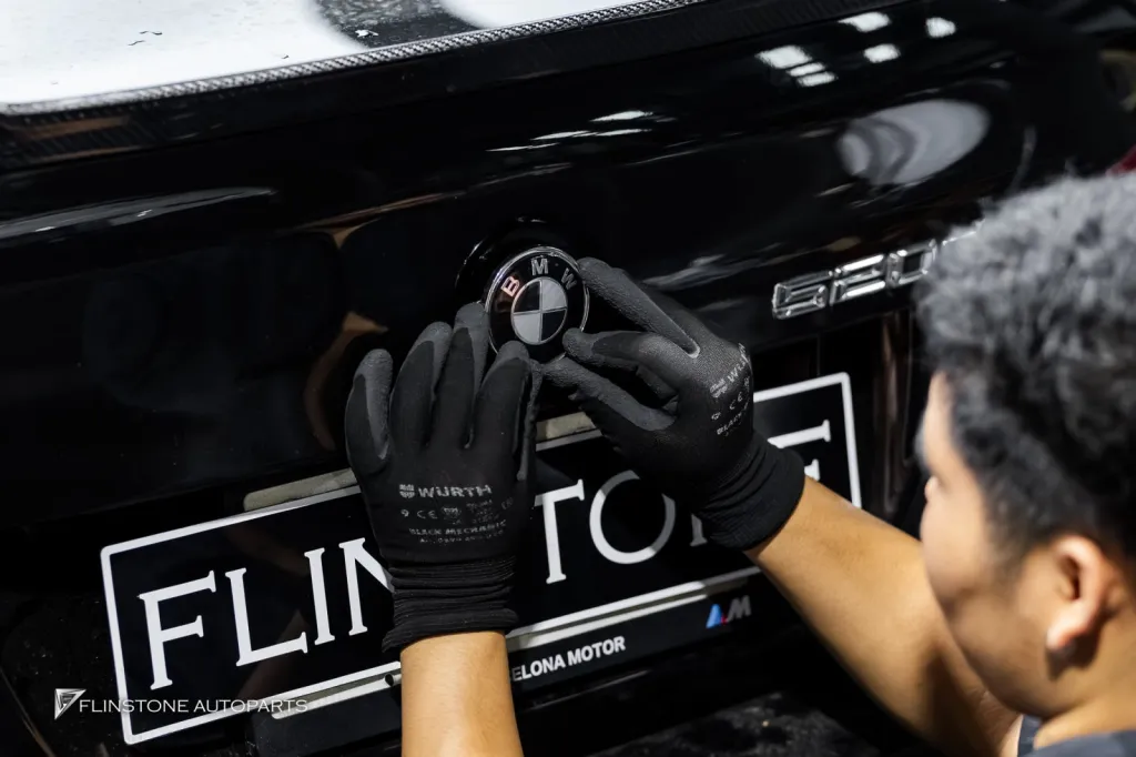 BMW F10 ลิ้นหน้า โลโก้ดำ ไฟท้าย สปอยเลอร์