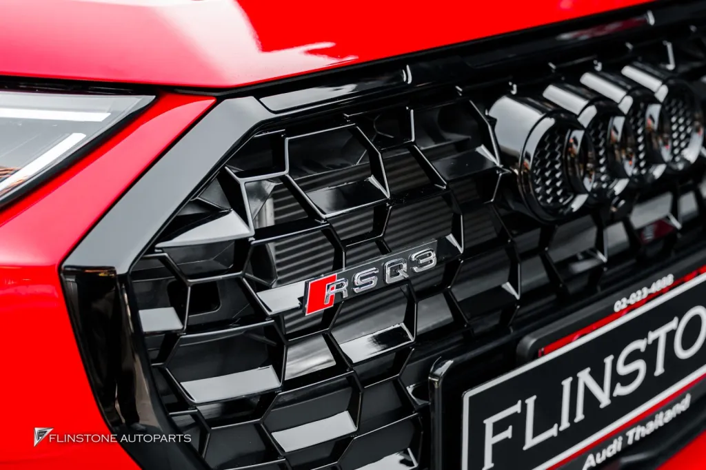 Audi Q3 กระจัง โลโก้รอบคัน