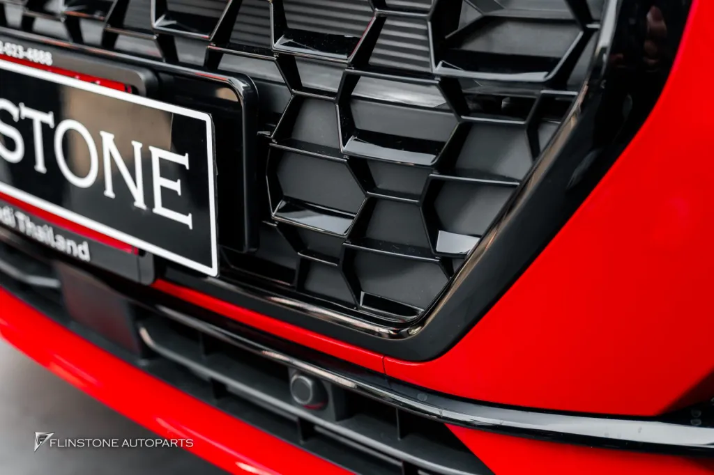 Audi Q3 กระจัง โลโก้รอบคัน