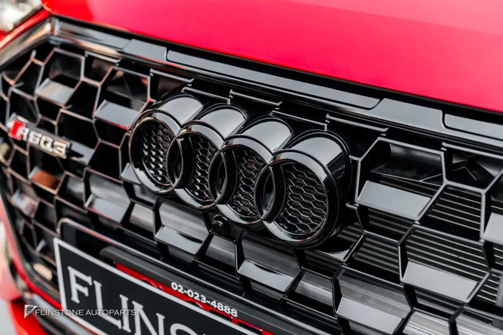 Audi Q3 กระจัง โลโก้รอบคัน