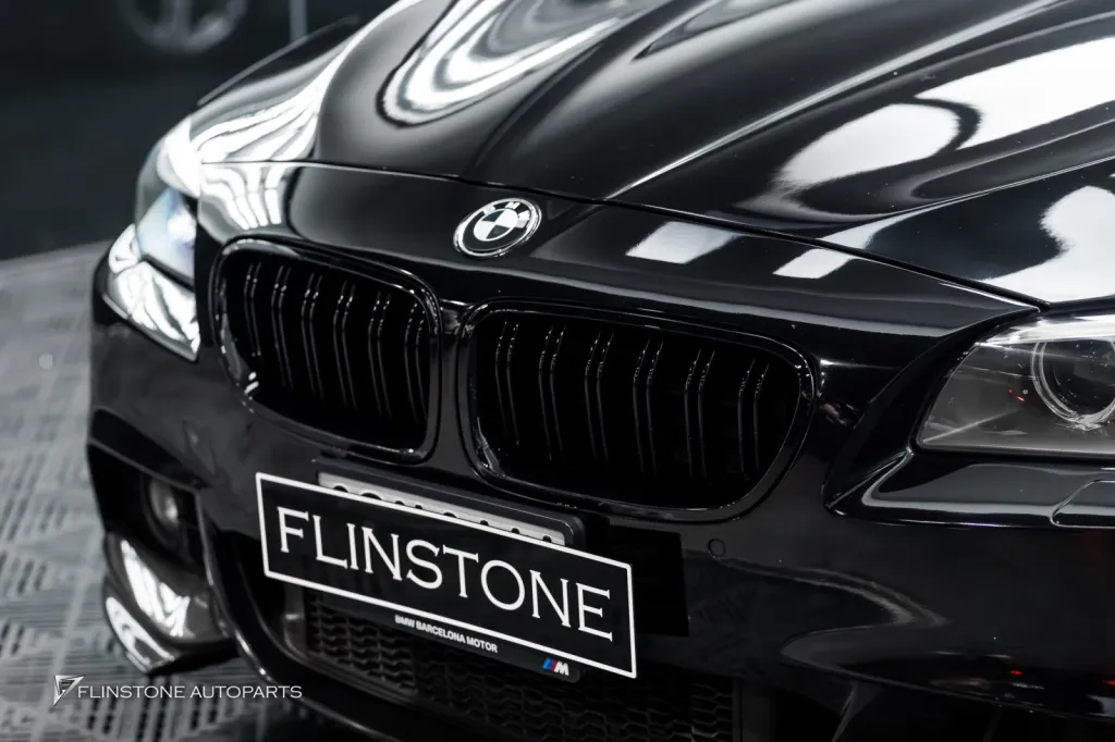 BMW F10 ลิ้นหน้า โลโก้ดำ ไฟท้าย สปอยเลอร์