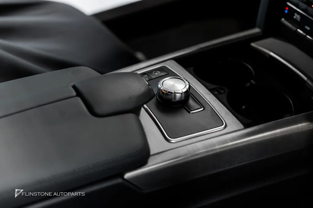 Mercedes Benz W212 คอนโซลกลาง