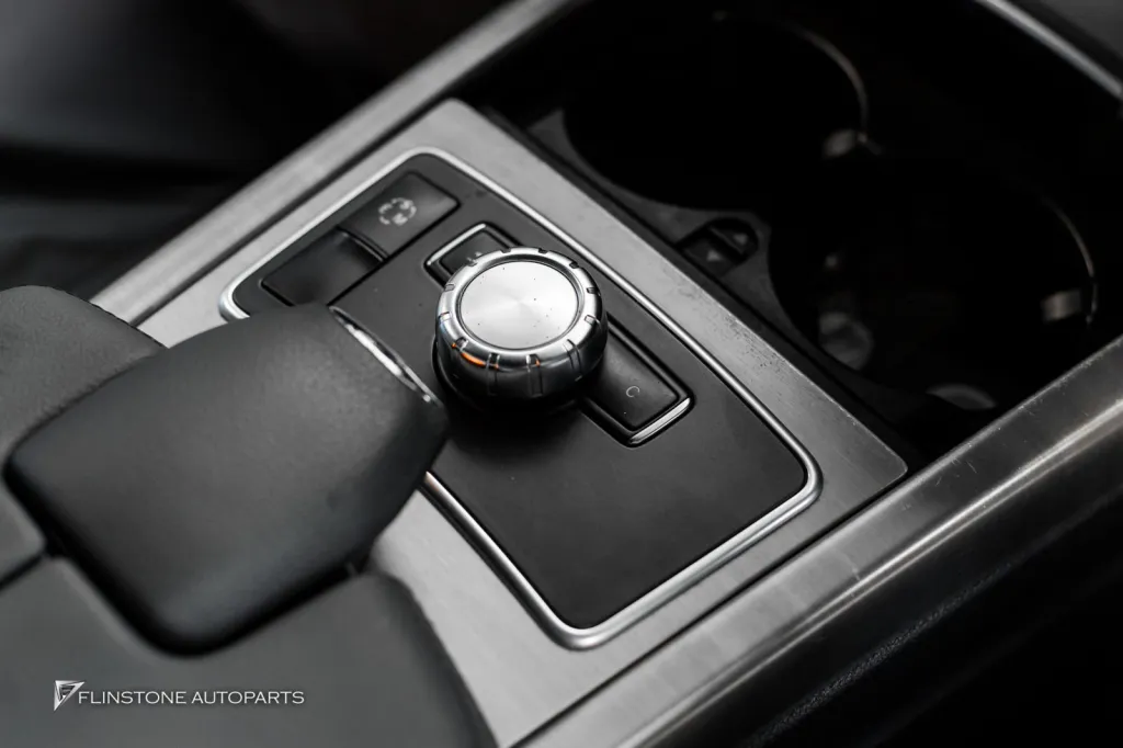Mercedes Benz W212 คอนโซลกลาง