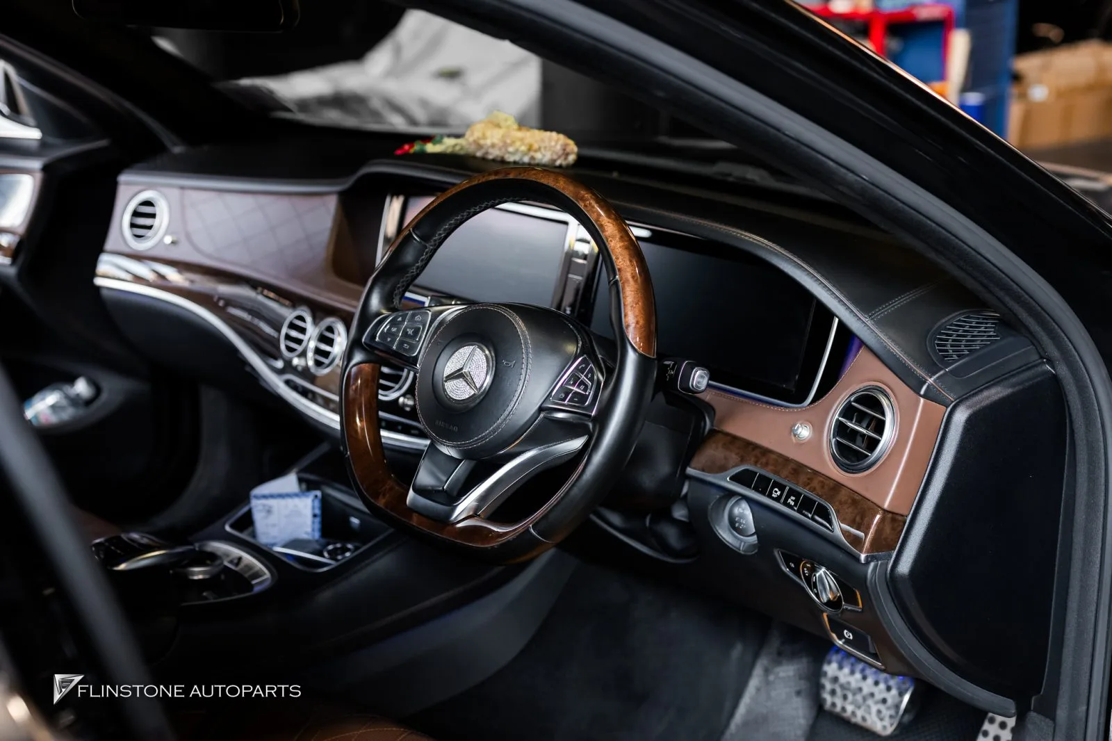 Mercedes Benz W222 พวงมาลัย