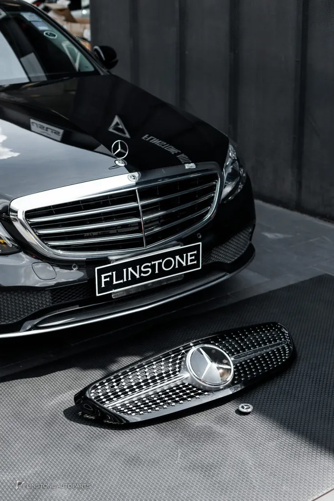 Mercedes Benz W212 กระจัง ดาวจม