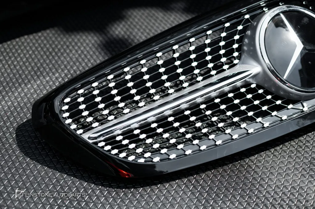 Mercedes Benz W212 กระจัง ดาวจม