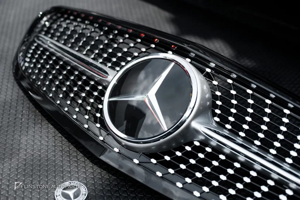 Mercedes Benz W212 กระจัง ดาวจม