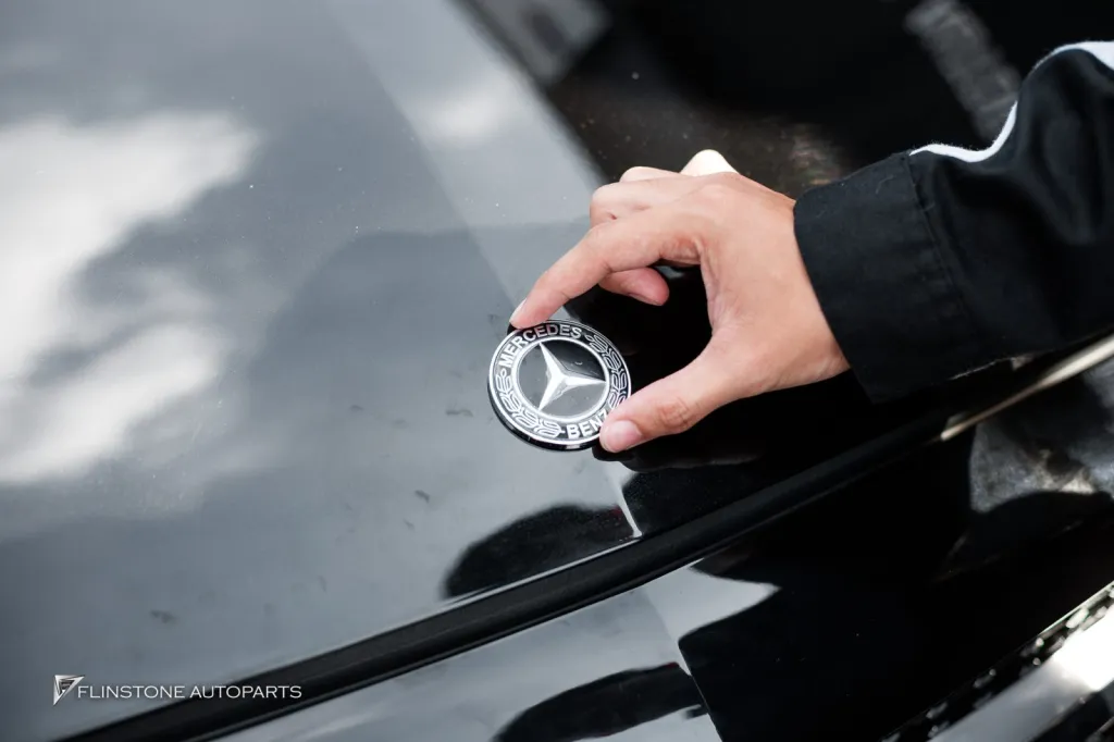 Mercedes Benz W212 กระจัง ดาวจม