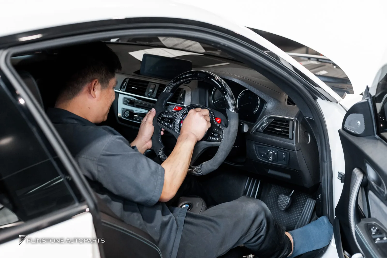 BMW M2 พวงมาลัย
