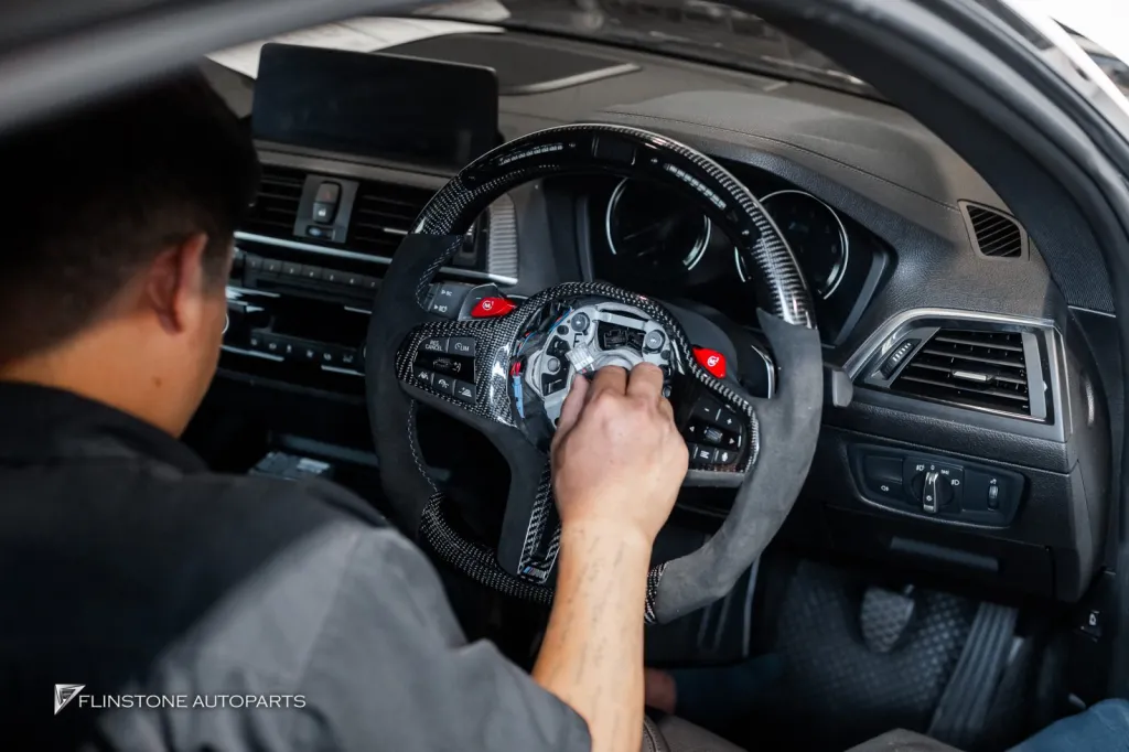 BMW M2 พวงมาลัย