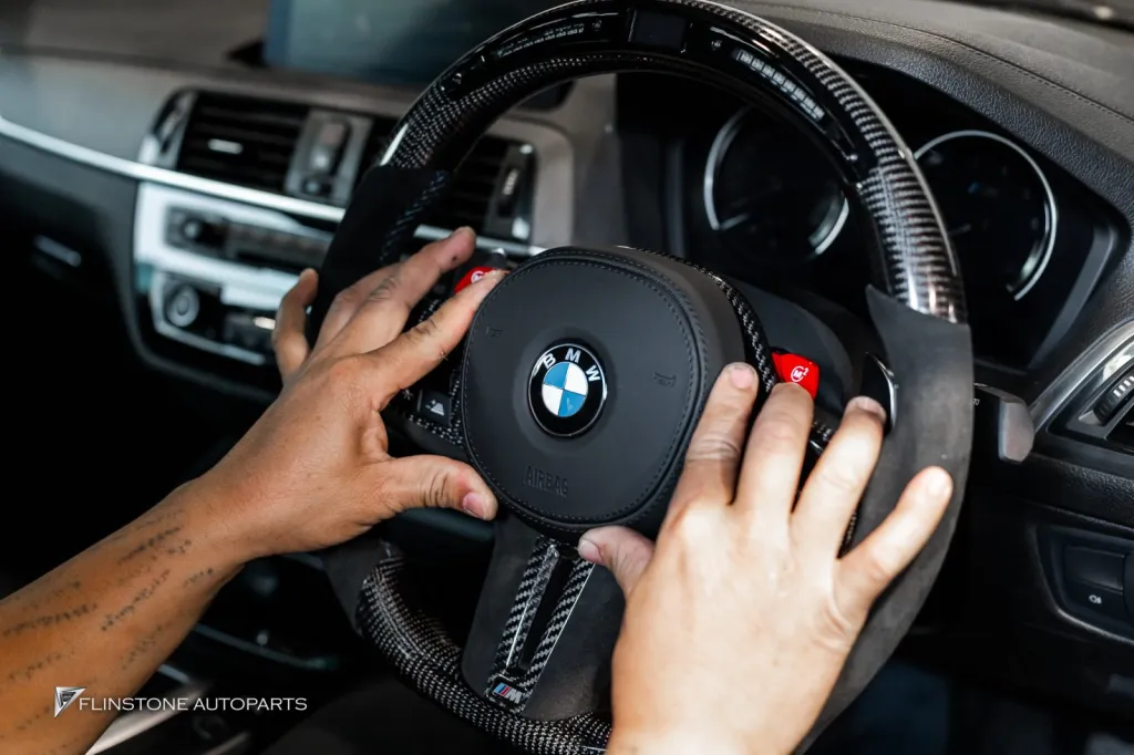 BMW M2 พวงมาลัย